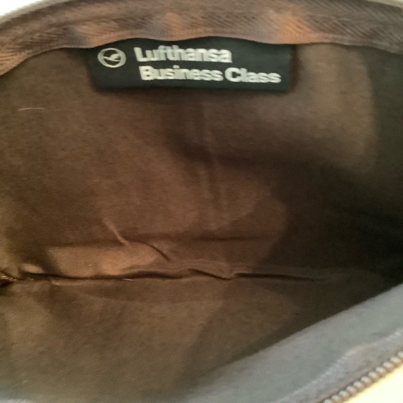 The Bridge Firene 1969 Lufthansa Business Class Amenity Zip Pouch - Picture 5 of 6